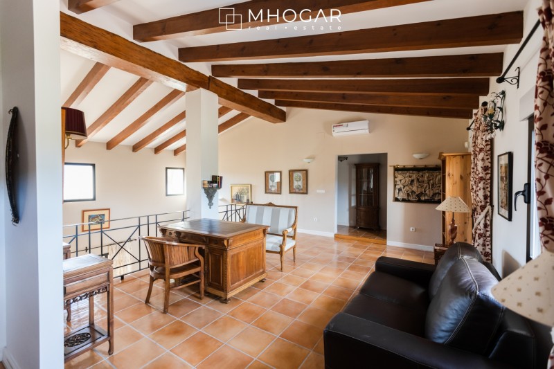 Rústica Elegancia - Casa de Campo a la venta en Benissa!